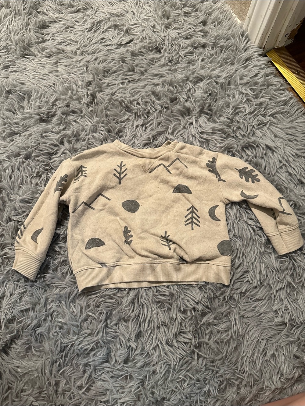 Little Co beige and gray minimalist outdoorsy sweatshirt size 6m fall pullover